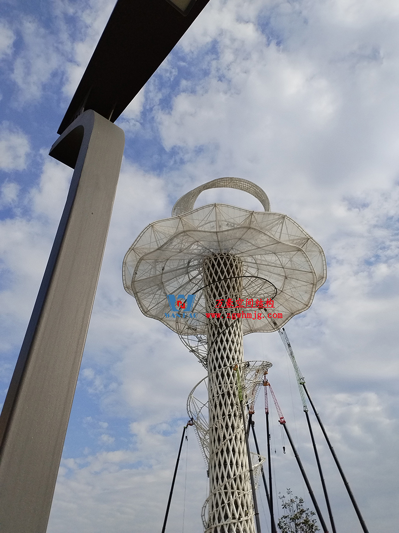 身姿輕盈，造型優美的膜結構建筑