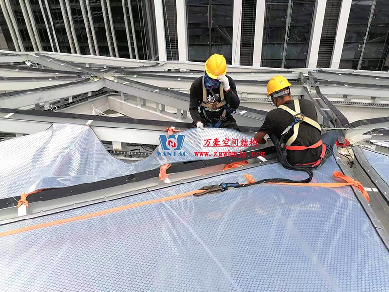 縱使烈日炎炎，腳步從未止歇！海南這個(gè)ETFE氣枕膜項(xiàng)目施工進(jìn)度有最新消息