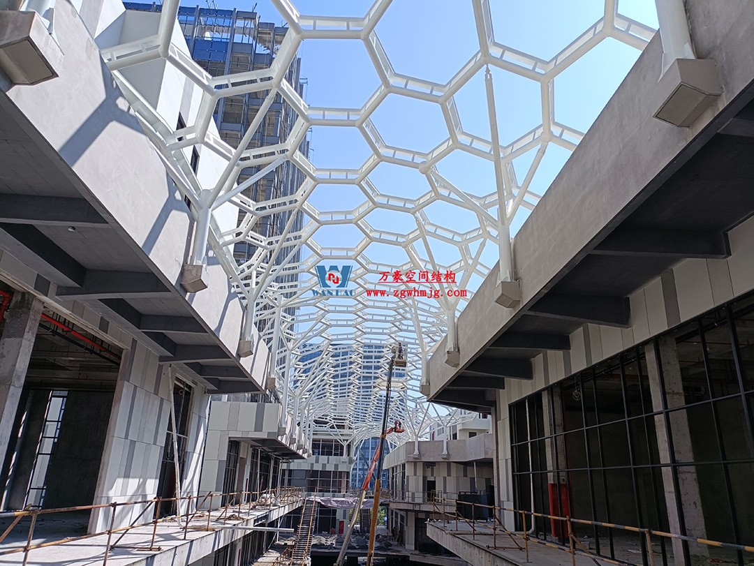 已完工，這個(gè)ETFE氣枕商業(yè)天幕閃亮登場(chǎng)！