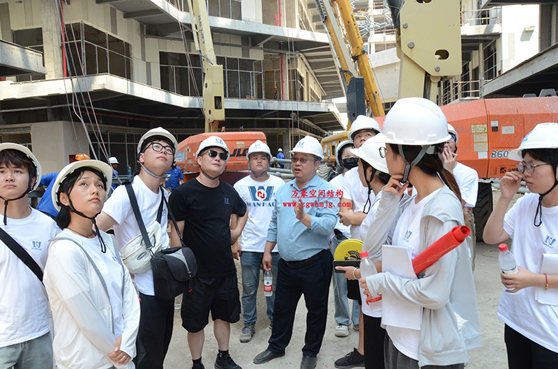 嘉興長安里ETFE氣枕鋼膜結構頂棚工程現場學習觀摩會