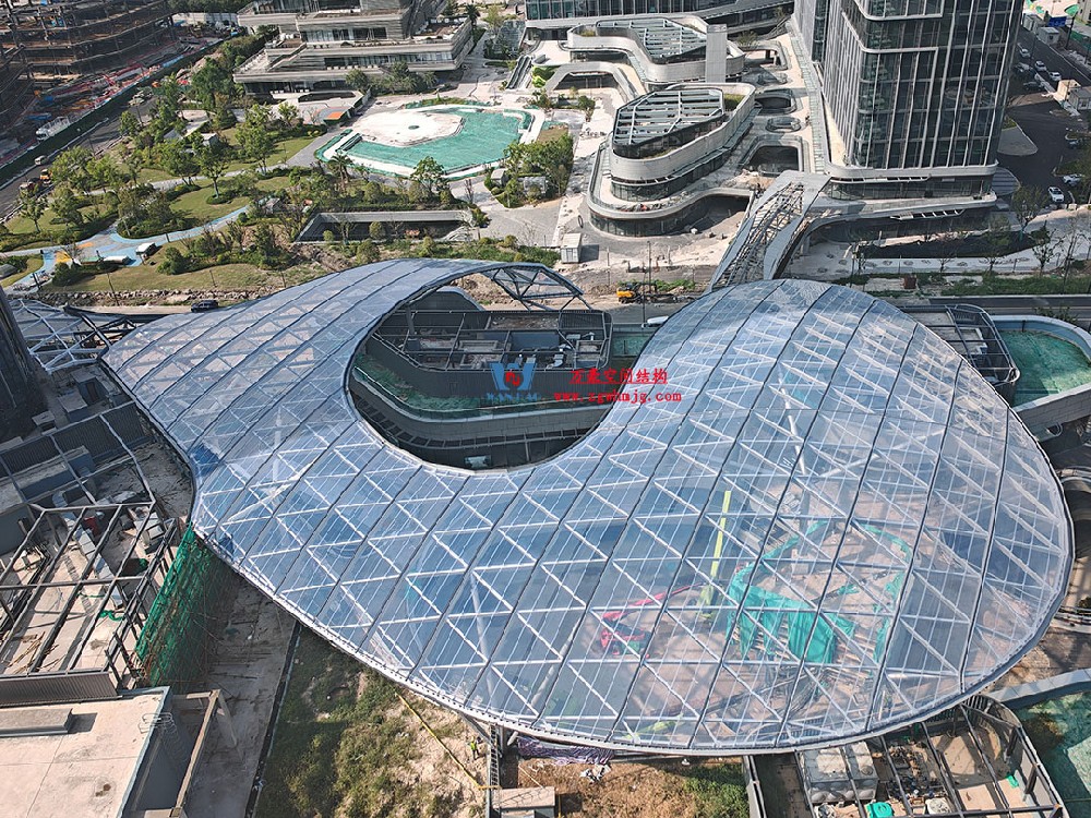 紹興華發金融活力城ETFE膜結構商業天幕項目接近尾聲