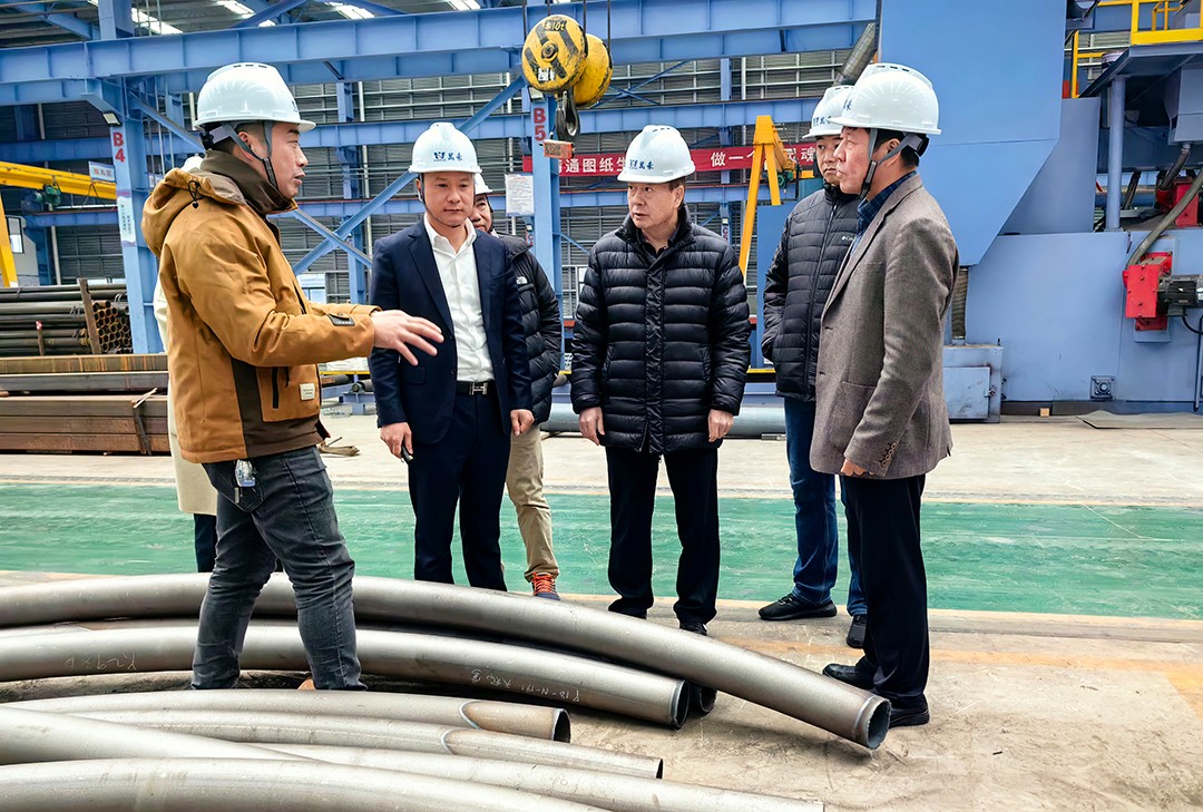 中國鋼結構協會空間結構分會領導專家一行蒞臨萬豪考察指導工作