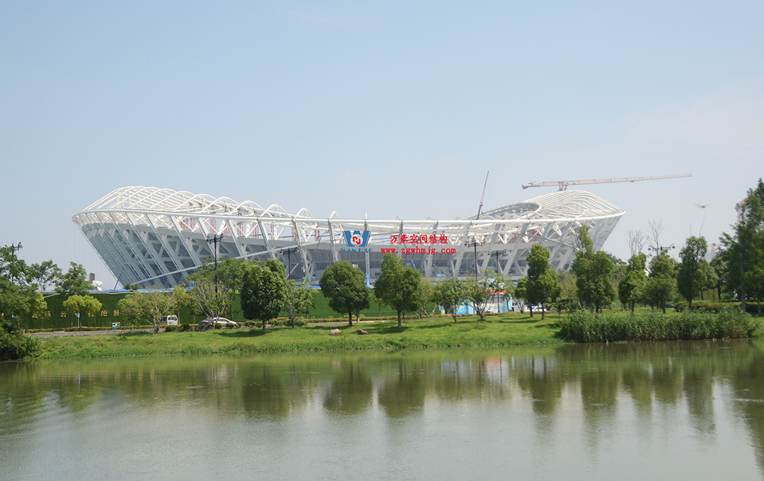 緊跟“蘇超熱浪”，火熱施工中，一只白鷺即將振翅高飛！