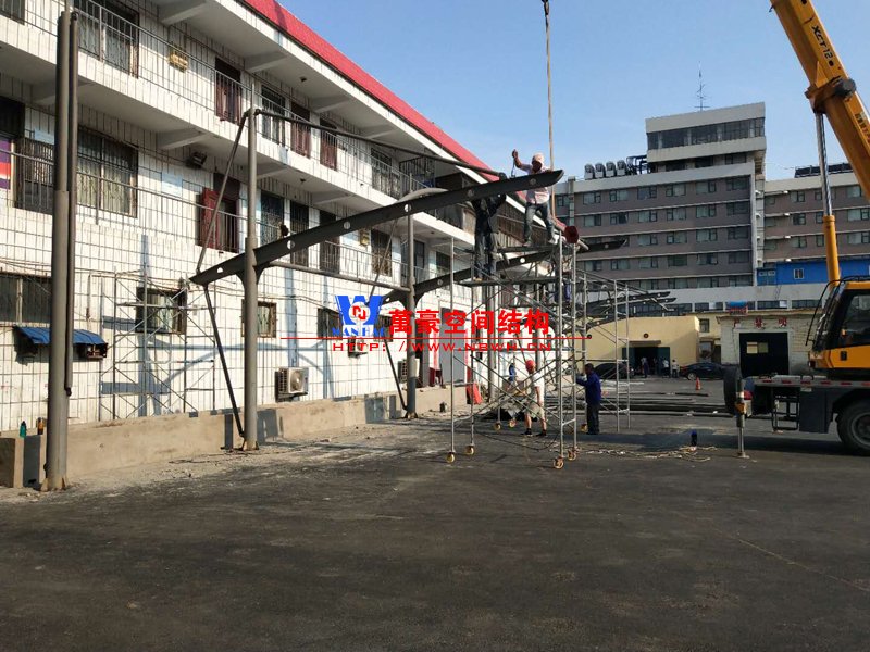 膜結(jié)構(gòu)車(chē)棚工程安裝階段