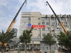 張拉膜結構車棚中鋼結構如何防銹？張拉膜車棚除銹的方法有哪些？