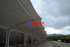 膜結(jié)構(gòu)雨棚報價多少錢？膜結(jié)構(gòu)雨棚價格是怎么算的？