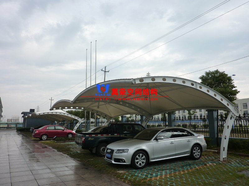 膜結構車棚好處